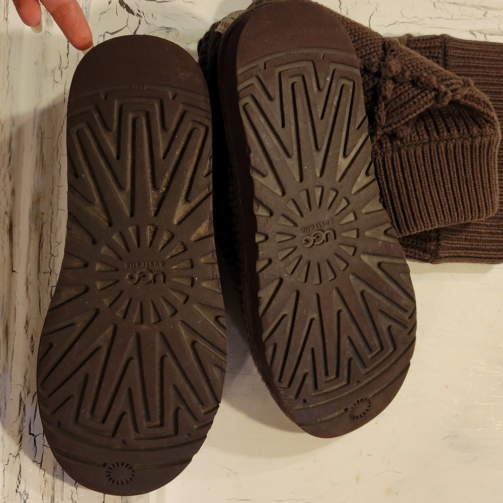 Ugg Classic Argyle Knit Boots 101 - Picture 11 of 12